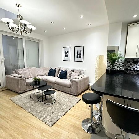 London Charm - Stylish Room In Spacious Home Exterior foto